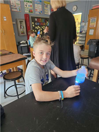 Bayview Scientists Make Lava Lamps thumbnail261917